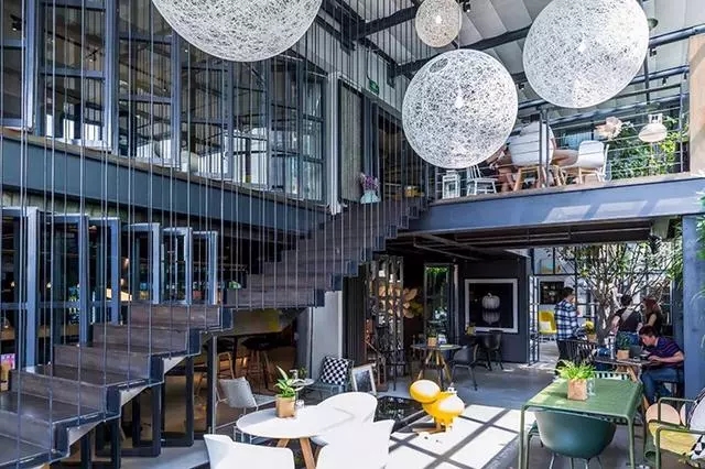 對(duì)這屆年輕人來說，“生活”在辦公空間，才是向往的生活